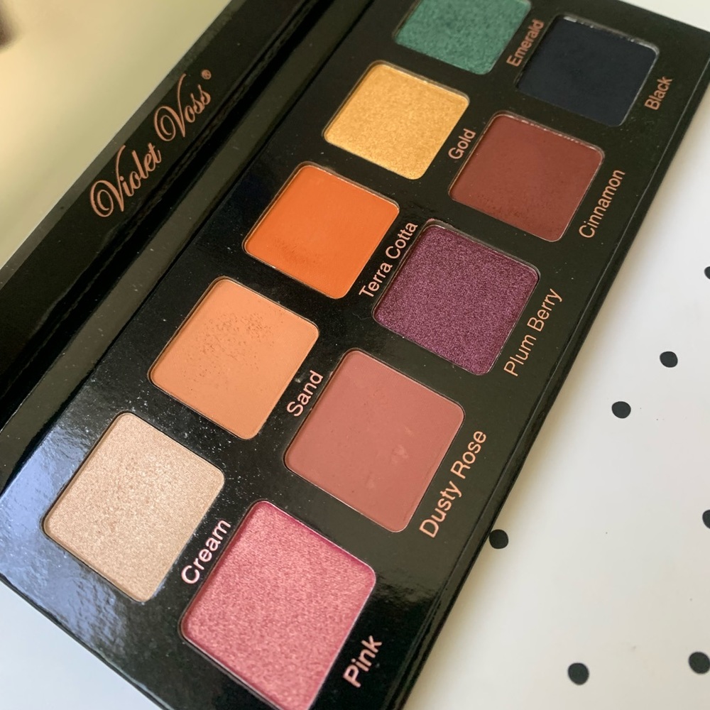 violet Voss essentials eye shadow palette